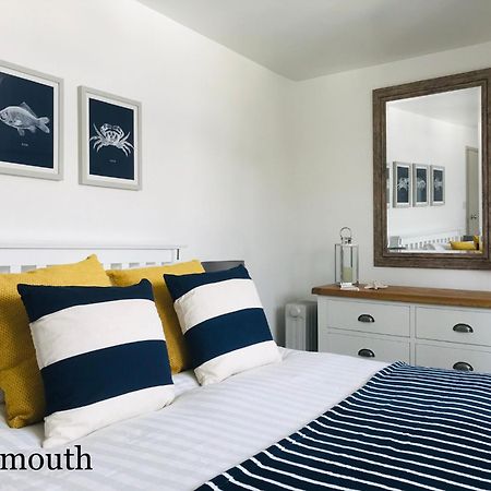 Nancie'S Place - Dartmouth Town Center With Private Parking - A Traditional Georgian Private Duplex Apartment - Beautifully Refurbished - Two Bedrooms, Bathroom, Kitchen And Lounge Diner Bagian luar foto