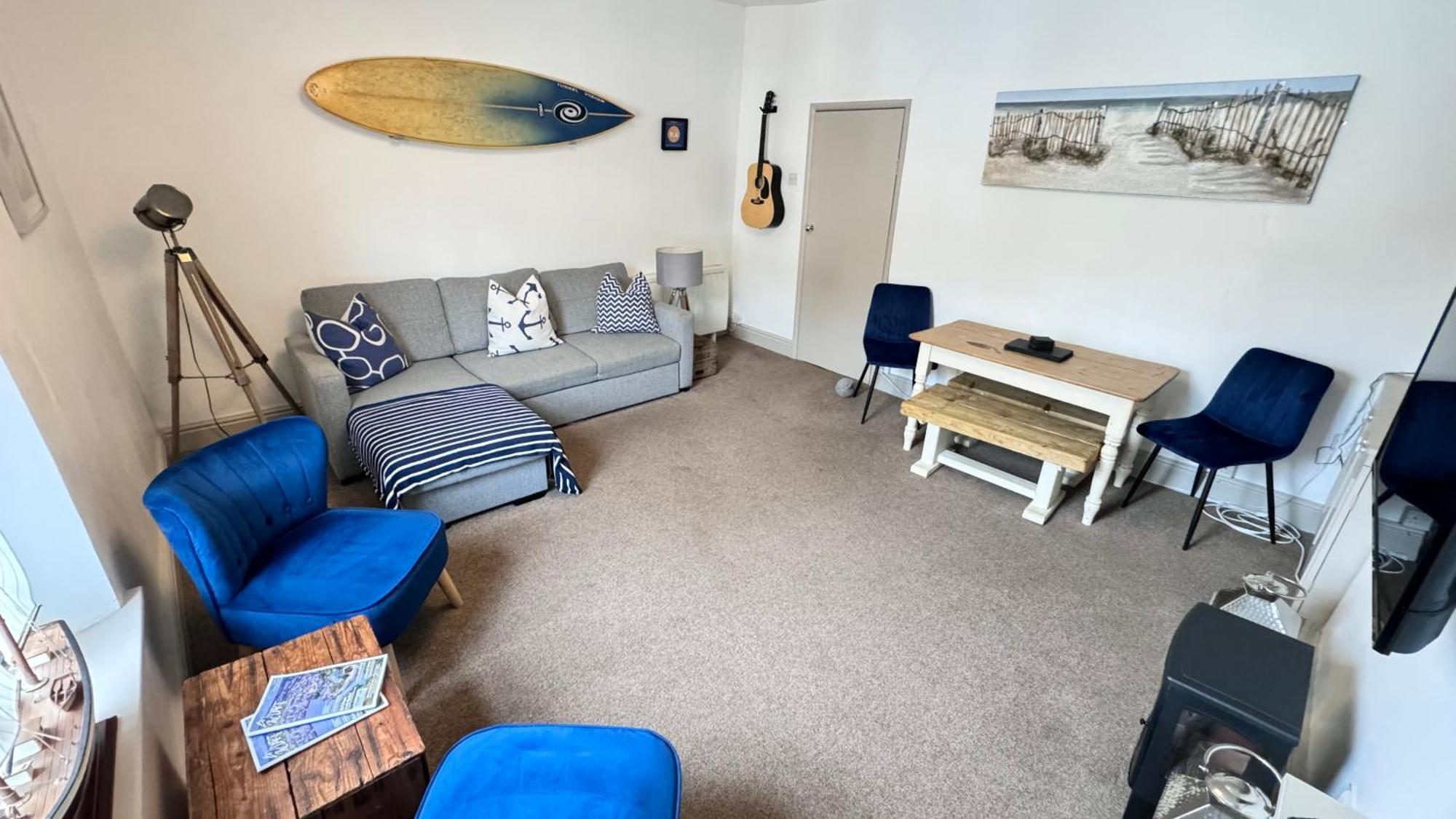 Nancie'S Place - Dartmouth Town Center With Private Parking - A Traditional Georgian Private Duplex Apartment - Beautifully Refurbished - Two Bedrooms, Bathroom, Kitchen And Lounge Diner Bagian luar foto